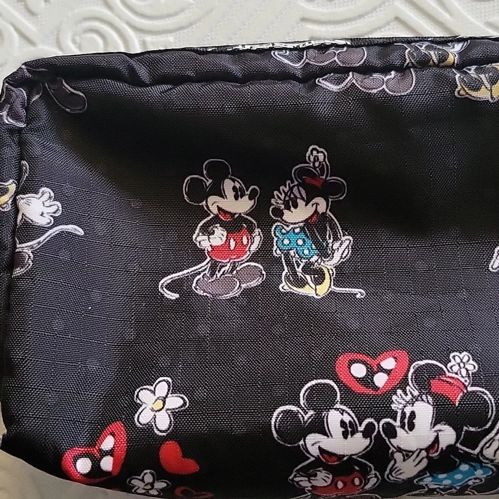 Disney Store × Lesportsac Mickey & Minnie Mouse Makeup Pouch Bag Hearts Love